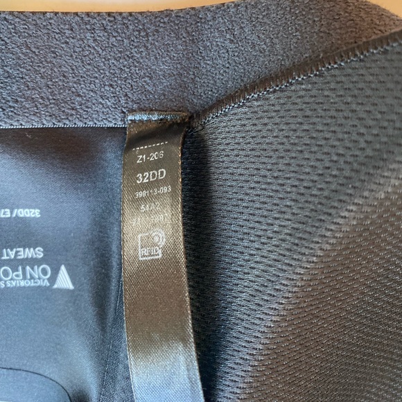 NWOT Victoria’s Secret Women’s Knockout Front-Close Sports Bra 32DD - Picture 5 of 8